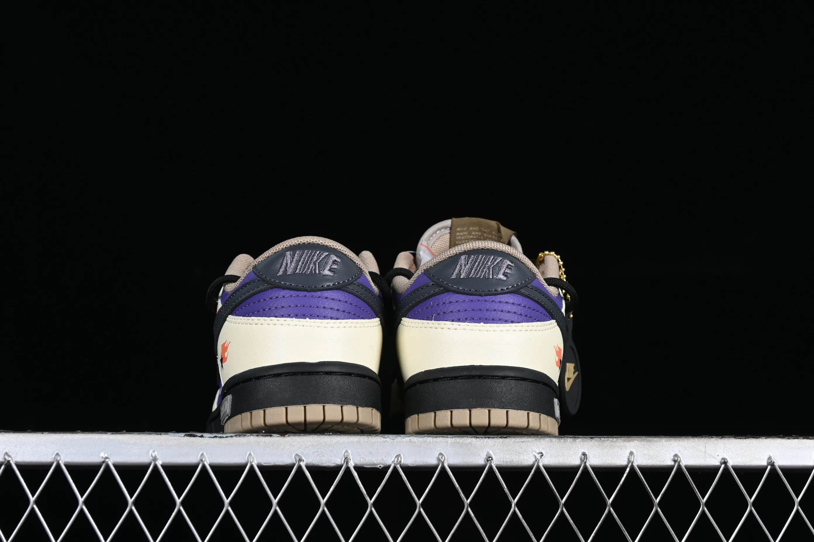 All categories Nk SB Dunk Series Nk SB Dunk Low Low-top sneakers Nk Dunk Low Panda Prank Retro Street Son of the Sun Suns Purple Orange SB strap low-top casual sneakers DJ6188-200